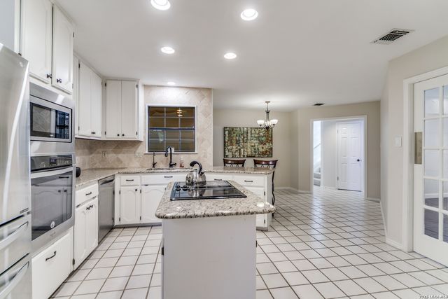 1718 Eagle Meadow, San Antonio, TX 78248