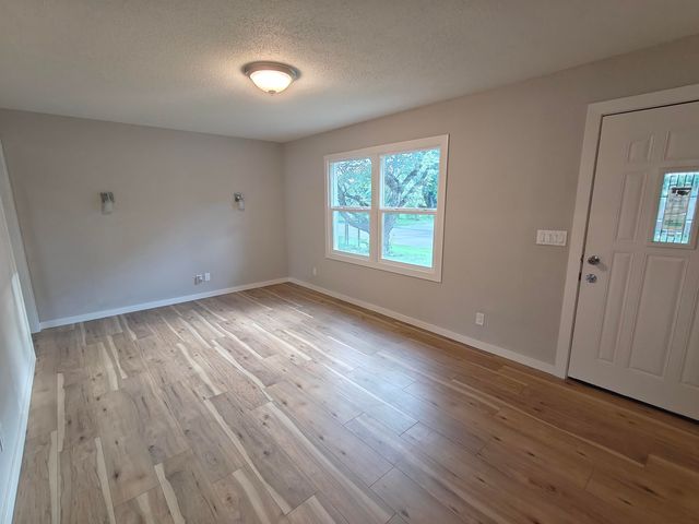 3568 S Downtain, Wichita, KS 67217