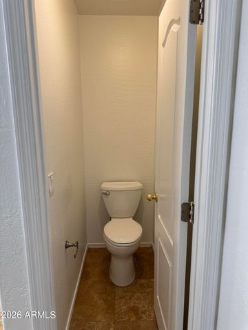 1041 W SARAGOSA Street, Chandler, AZ 85224