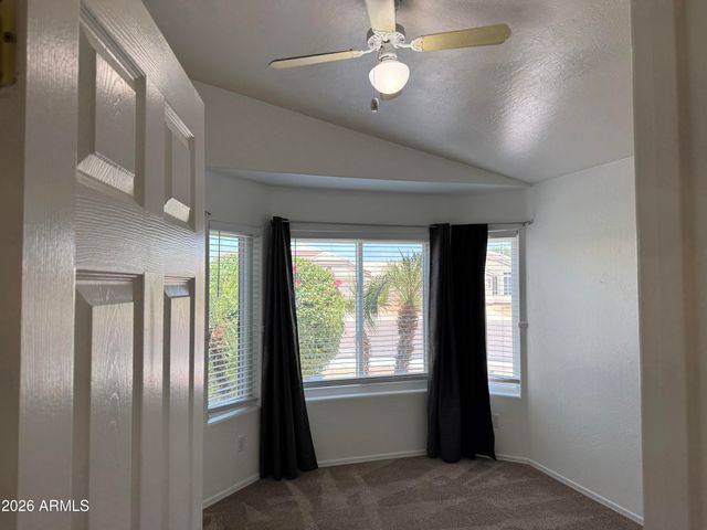 1041 W SARAGOSA Street, Chandler, AZ 85224