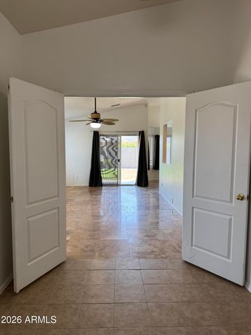 1041 W SARAGOSA Street, Chandler, AZ 85224