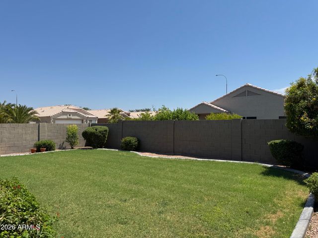 1041 W SARAGOSA Street, Chandler, AZ 85224