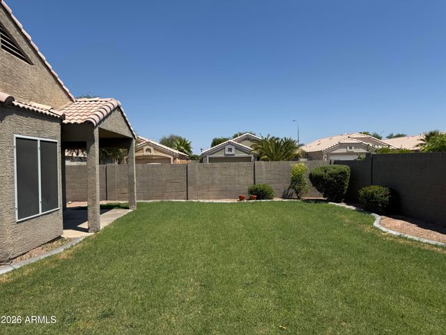 1041 W SARAGOSA Street, Chandler, AZ 85224