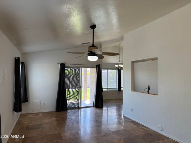 1041 W SARAGOSA Street, Chandler, AZ 85224