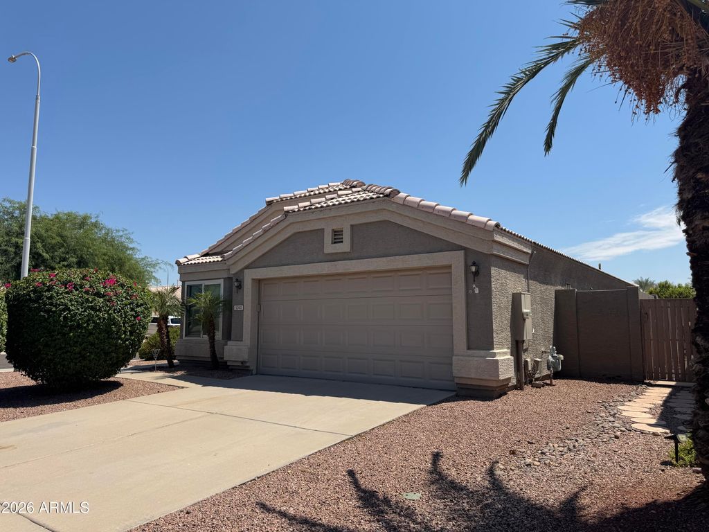 1041 W SARAGOSA Street, Chandler, AZ 85224 — photo 2