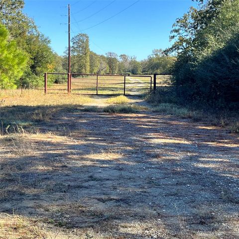 12124 County Road 122, Centerville, TX 75833