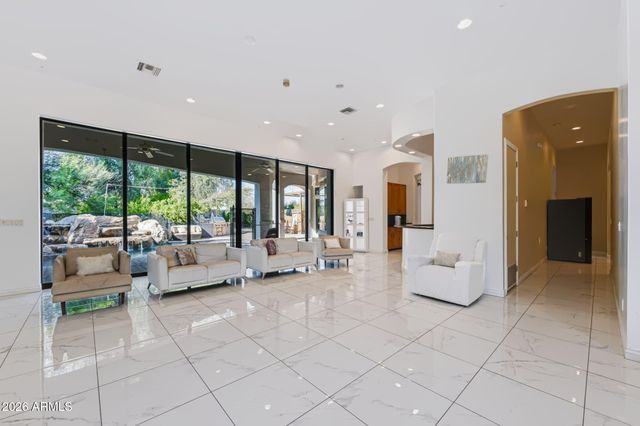7240 E SWEETWATER Avenue, Scottsdale, AZ 85260
