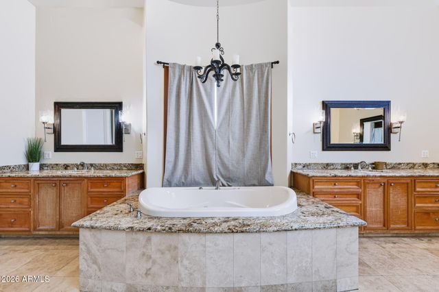 7240 E SWEETWATER Avenue, Scottsdale, AZ 85260