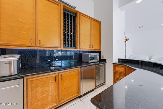 7240 E SWEETWATER Avenue, Scottsdale, AZ 85260