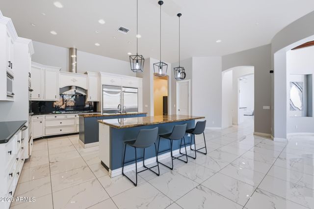 7240 E SWEETWATER Avenue, Scottsdale, AZ 85260