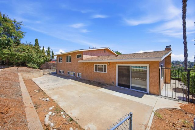 352 Beaumont, Vista, CA 92084