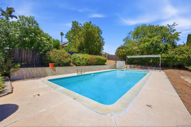 352 Beaumont, Vista, CA 92084