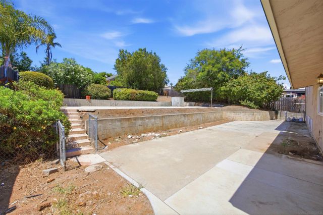 352 Beaumont, Vista, CA 92084