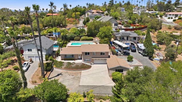 352 Beaumont, Vista, CA 92084