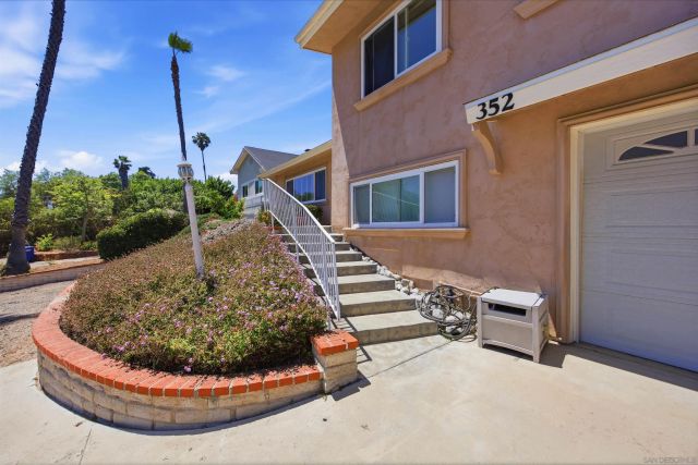 352 Beaumont, Vista, CA 92084