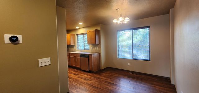 11218-11220 N Waikiki Rd, Spokane, WA 99218