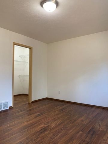 11218-11220 N Waikiki Rd, Spokane, WA 99218