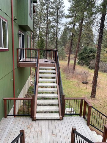 11218-11220 N Waikiki Rd, Spokane, WA 99218