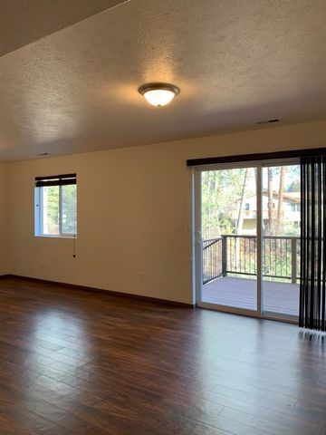 11218-11220 N Waikiki Rd, Spokane, WA 99218