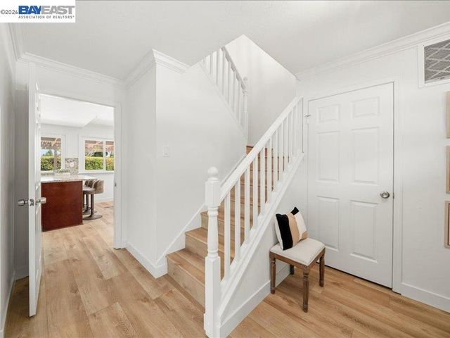 2880 Longspur Way, Pleasanton, CA 94566
