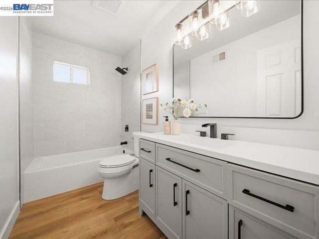 2880 Longspur Way, Pleasanton, CA 94566