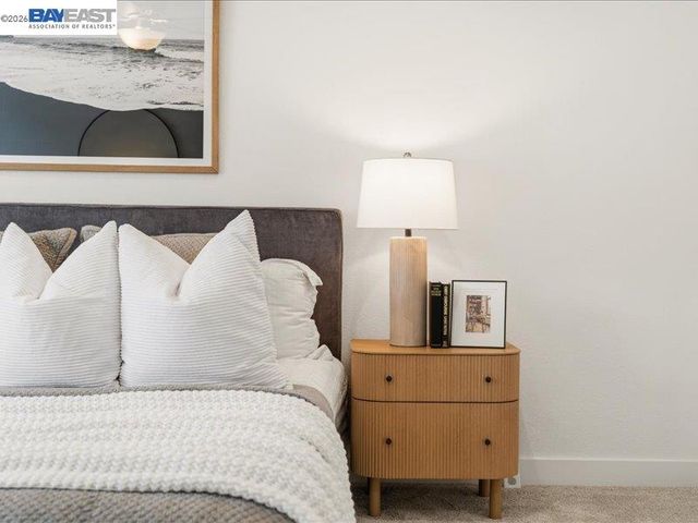 2880 Longspur Way, Pleasanton, CA 94566