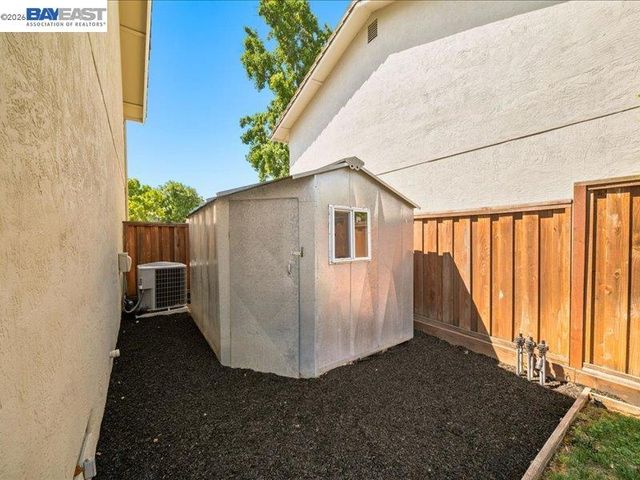 2880 Longspur Way, Pleasanton, CA 94566