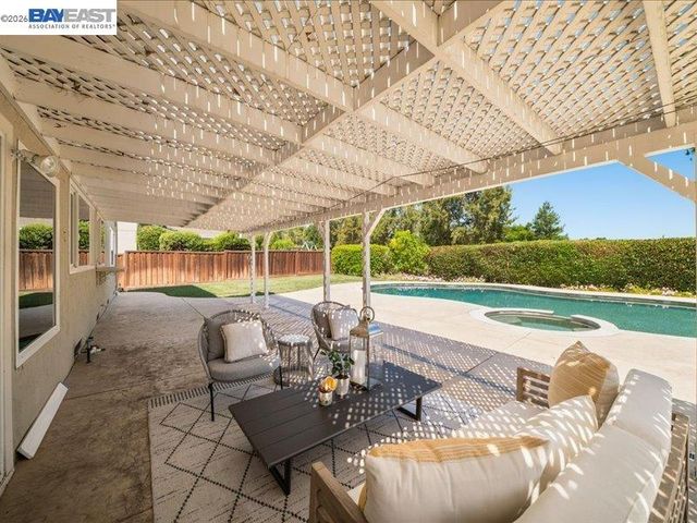 2880 Longspur Way, Pleasanton, CA 94566