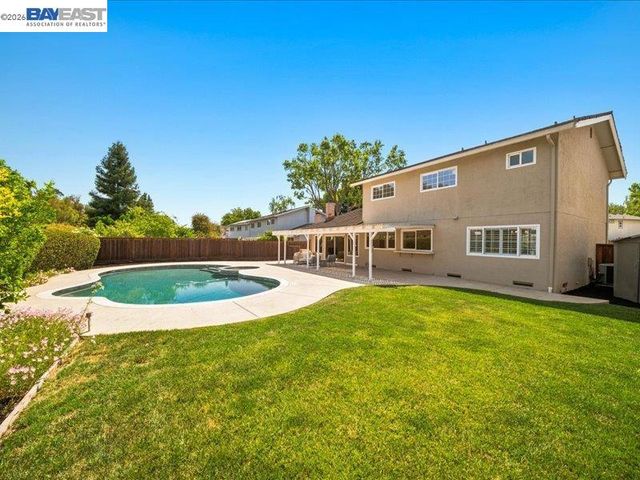 2880 Longspur Way, Pleasanton, CA 94566