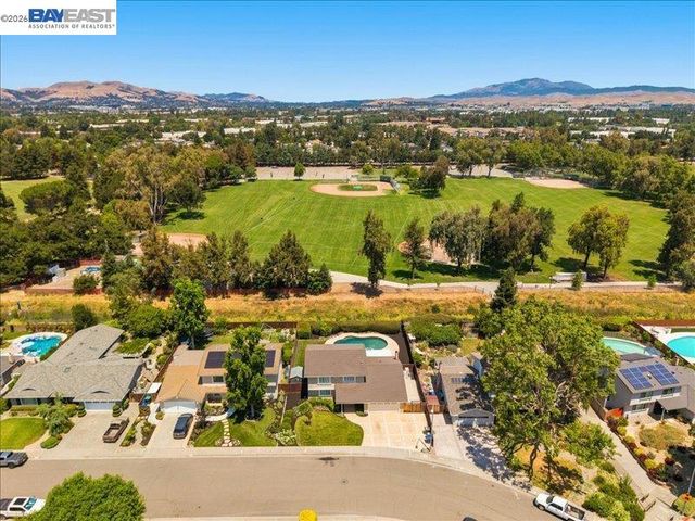2880 Longspur Way, Pleasanton, CA 94566