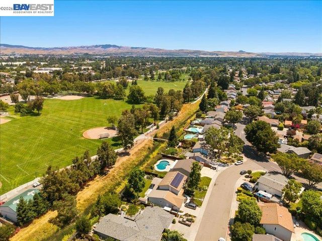 2880 Longspur Way, Pleasanton, CA 94566