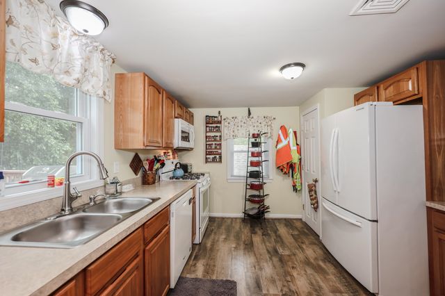4 Caron Street, Merrimack, NH 03054