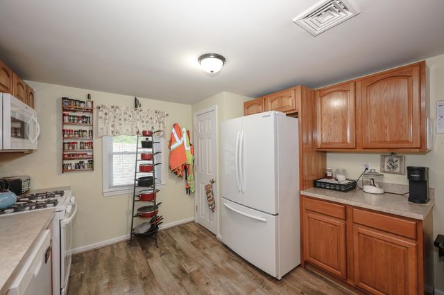 4 Caron Street, Merrimack, NH 03054