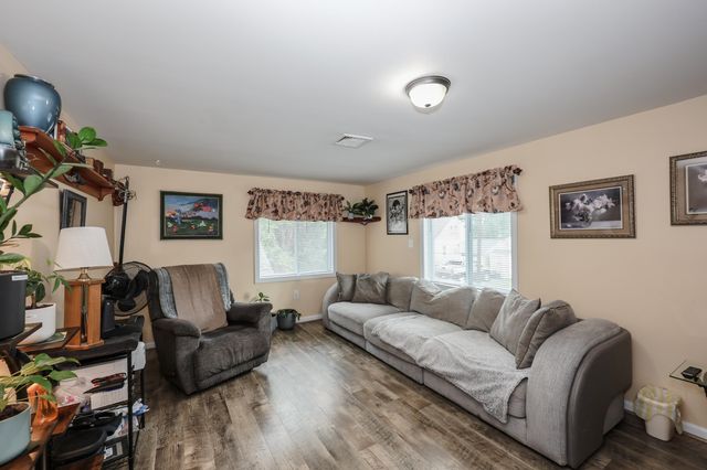 4 Caron Street, Merrimack, NH 03054