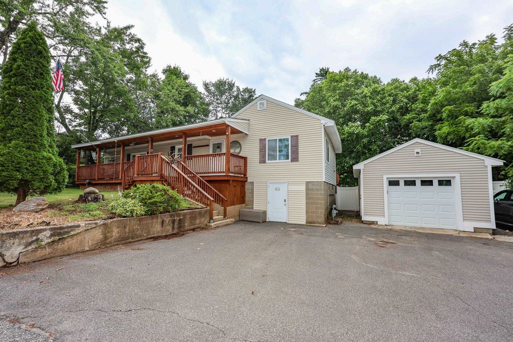 4 Caron Street, Merrimack, NH 03054