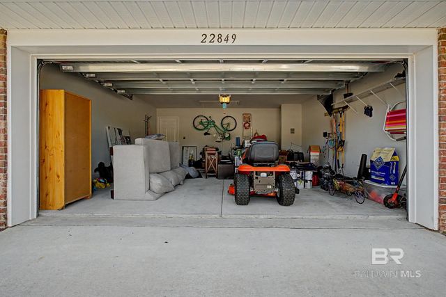 22849 Ridgewood Drive, Robertsdale, AL 36567