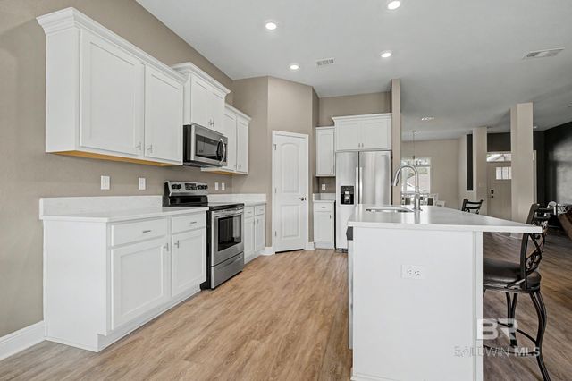 22849 Ridgewood Drive, Robertsdale, AL 36567