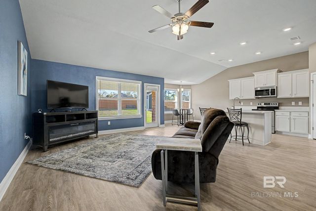 22849 Ridgewood Drive, Robertsdale, AL 36567