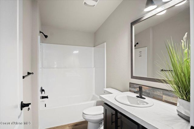 10393 N Kender Lane, Hayden, ID 83835