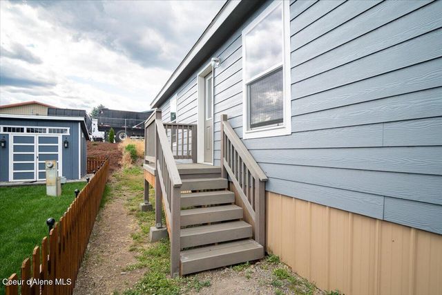 10393 N Kender Lane, Hayden, ID 83835