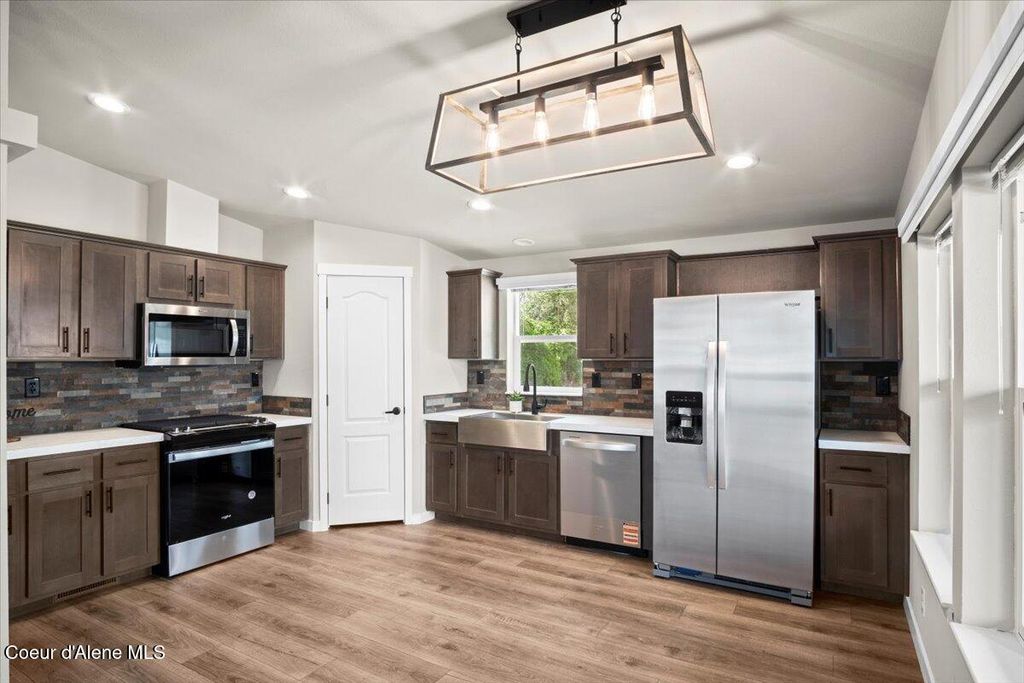 10393 N Kender Lane, Hayden, ID 83835