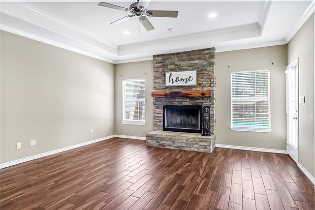 10624 Russell DR Drive, Chandler, TX 75758