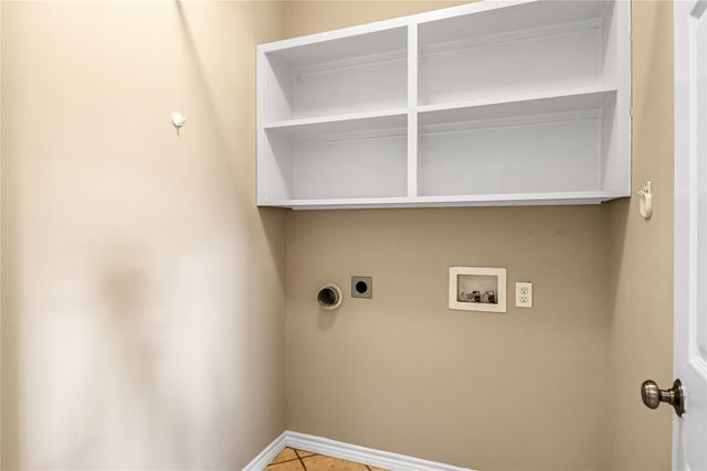 10624 Russell DR Drive, Chandler, TX 75758