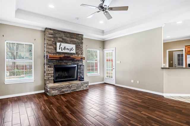 10624 Russell DR Drive, Chandler, TX 75758