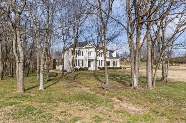 400 Hunt Club Rd, E, Nashville, TN 37221