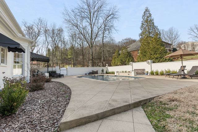 400 Hunt Club Rd, E, Nashville, TN 37221