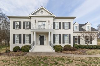400 Hunt Club Rd, E, Nashville, TN 37221