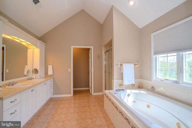 9 FLORYS MILL ROAD, Flemington, NJ 08822