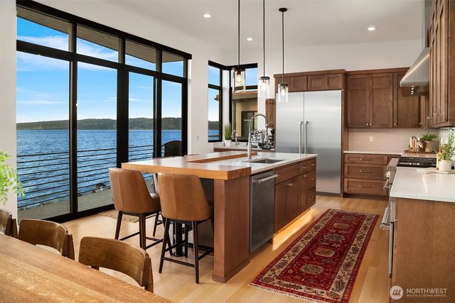 1104 Bayshore Drive, Camano Island, WA 98282