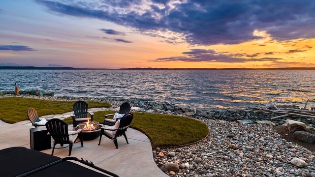 1104 Bayshore Drive, Camano Island, WA 98282